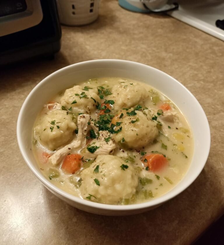 slow cooker chicken and dumplings